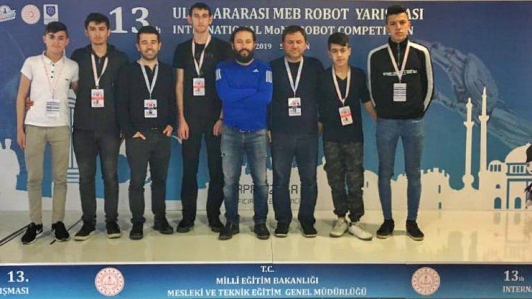 13.Uluslararası MEB Robot Yarışmasında İlçemizi Temsil Eden Okulumuz Şehit Ahmet Karahan Mesleki ve Teknik Anadolu Lisesinin Başarılarını Tebrik Ederiz