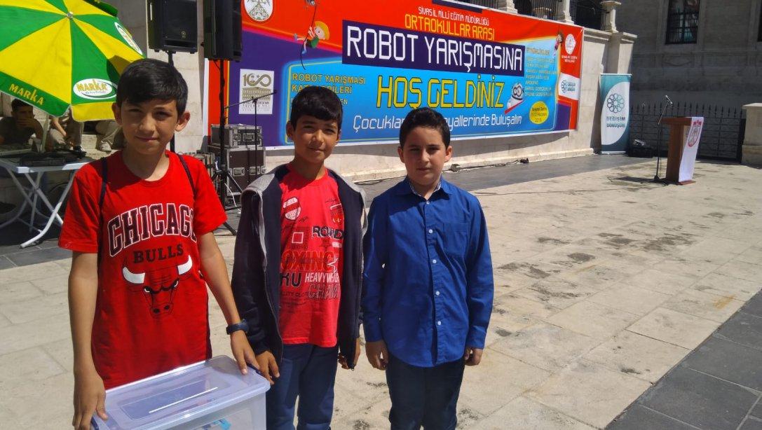 Okullar Arası Robot Yarışları Başladı